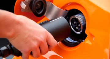 Study: Traditional carmakers drive electromobility transformation