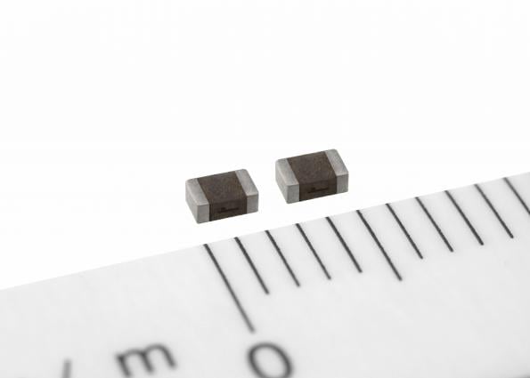 Compact thin-film power inductors for automotive power circuits